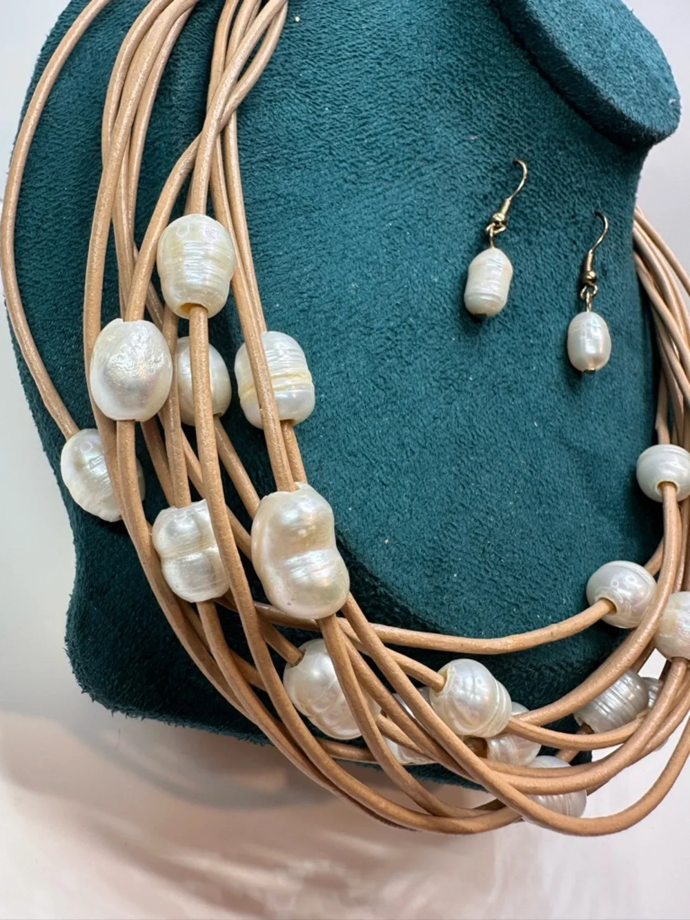 Genuine Pearls And Leather Multi Strand Bib Necklace With Pearl Earrings - Picture 7 of 8
